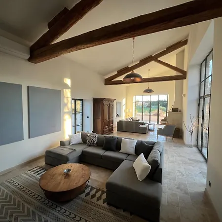בית הארחה Domaine De La Calamande Grillon