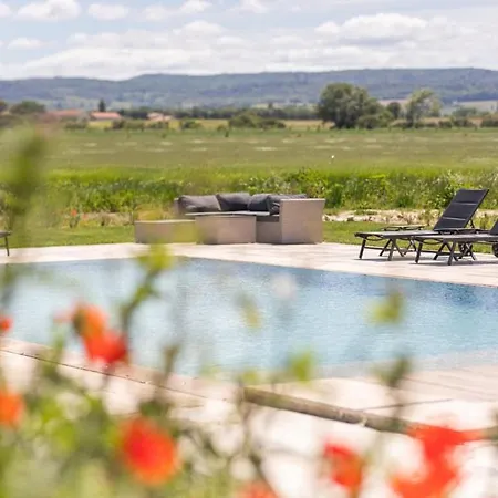 Domaine De La Calamande
